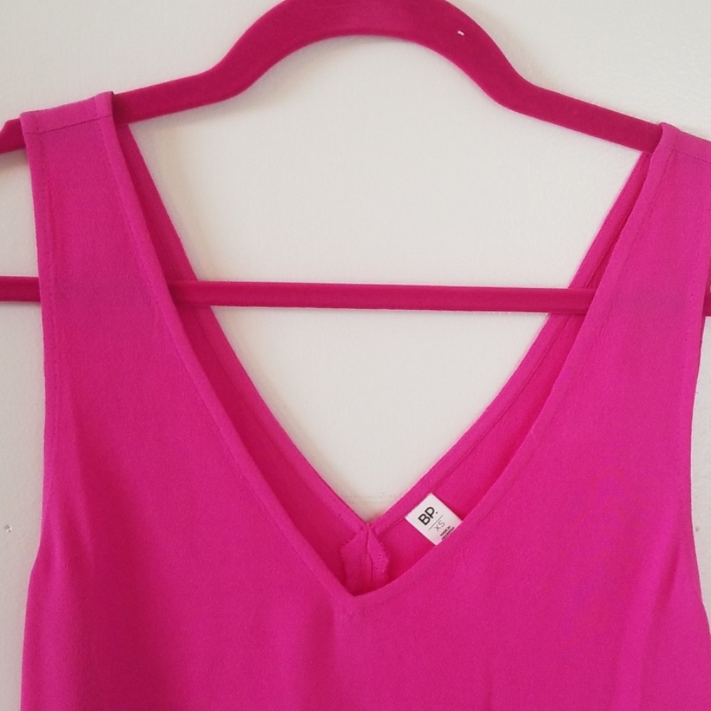 Pink top - Picture 2 of 3